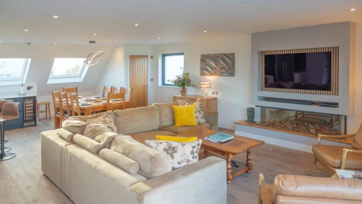 Cowrie House I 28